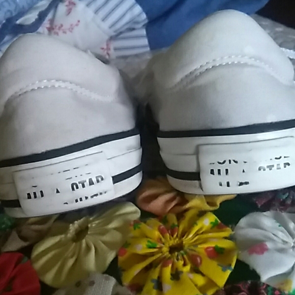 Sneakers - Picture 3 of 5